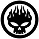 Tête de mort en feu rond noir autocollant sticker adhésif pour tous supports